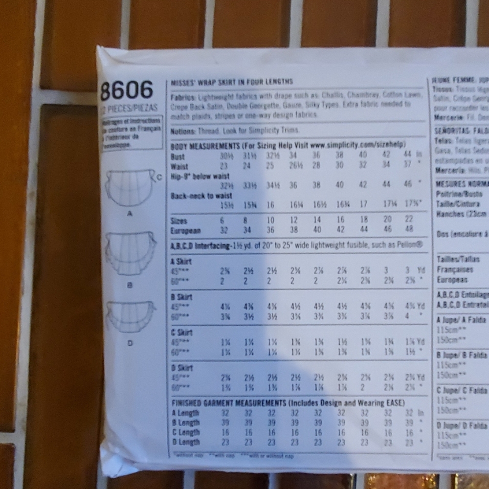 Simplicity pattern 8606 - Picture 2 of 3
